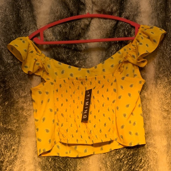 Flowie Off Shoulder Crop Top - Picture 4 of 6